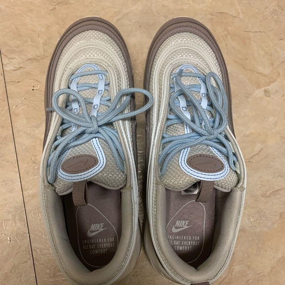 Nike AirMax 97s - Picture 4 of 9